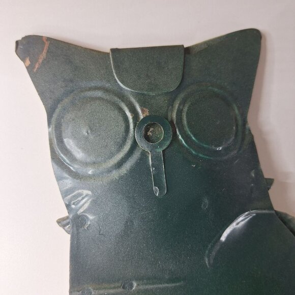 Metal Owl Cream Tin Leaves Branch Handpainted 11 x 10 Inches Hanging Wall Decor - Picture 6 of 12